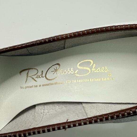 Vintage Red Cross Shoes White Brown Leather Wingtip Heels Sz 8.5 AAA RARE Pumps - Picture 5 of 12